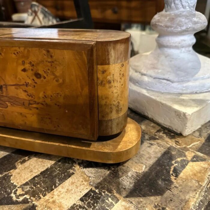 1930s art deco wood briar with an amazon inlay oval italian cigarette box 3461