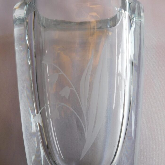 1970s orrefors signed thick crystal vase with etched flower 1505