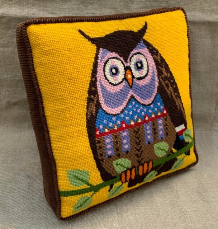 1970s pop art owl needlepoint pillow 6960