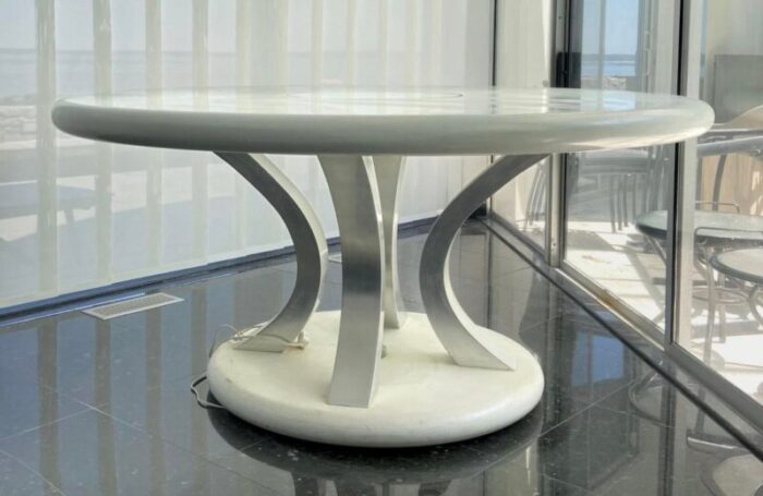 1980s contemporary round dining table with glass panel and light 0692