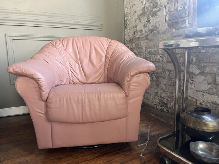 1980s postmodern dusty rose leather swivel chair 3151