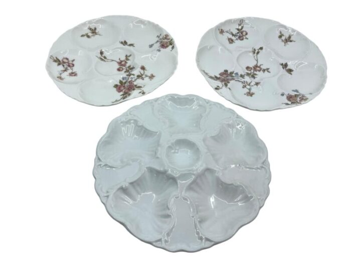 antique floral and white oyster plates a set of 3 2947