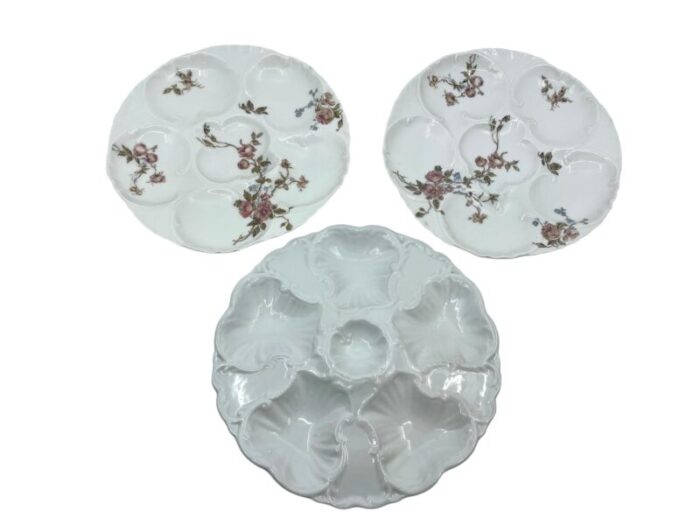 antique floral and white oyster plates a set of 3 9292