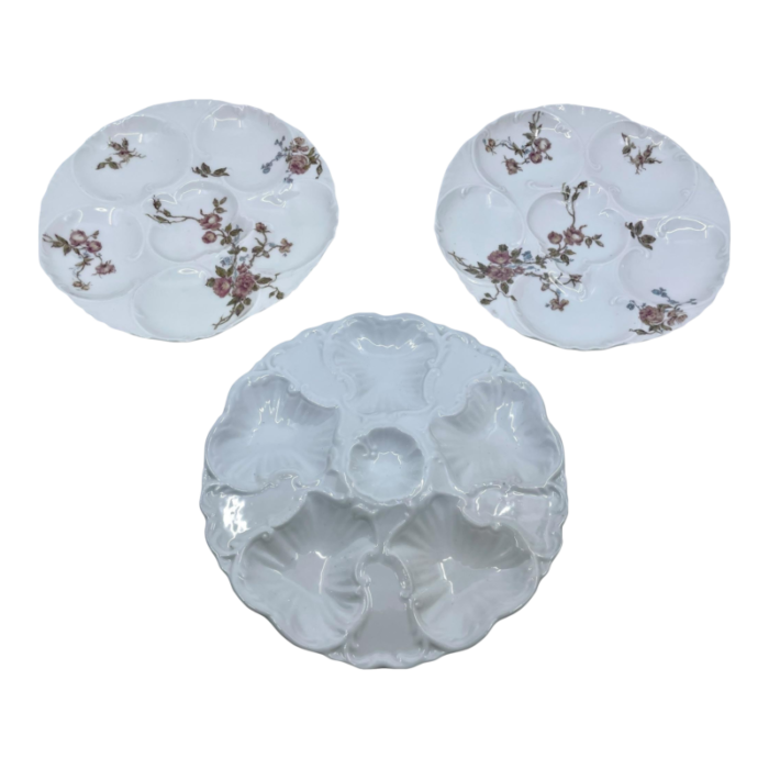 antique floral and white oyster plates a set of 3 9309