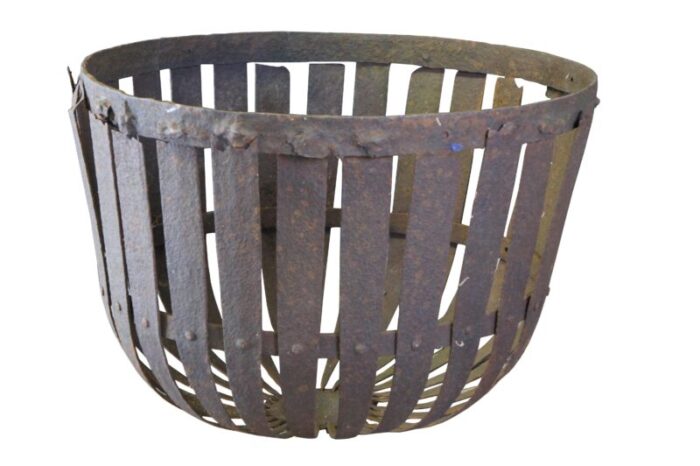 antique rustic primitive iron farmhouse basket planter 1132