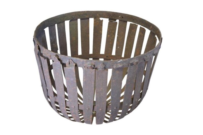 antique rustic primitive iron farmhouse basket planter 4012