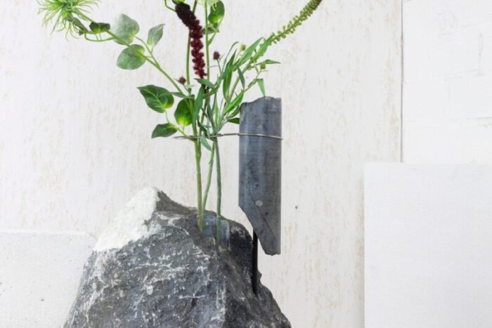 blue stone flower vessel by studio do 5