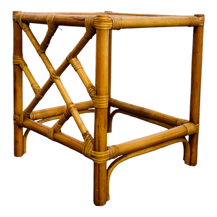 chippendale style rattan end table 4664