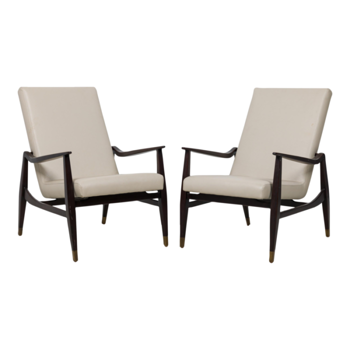 contemporary american beige pebbled leather upholstered armchairs a pair 3653