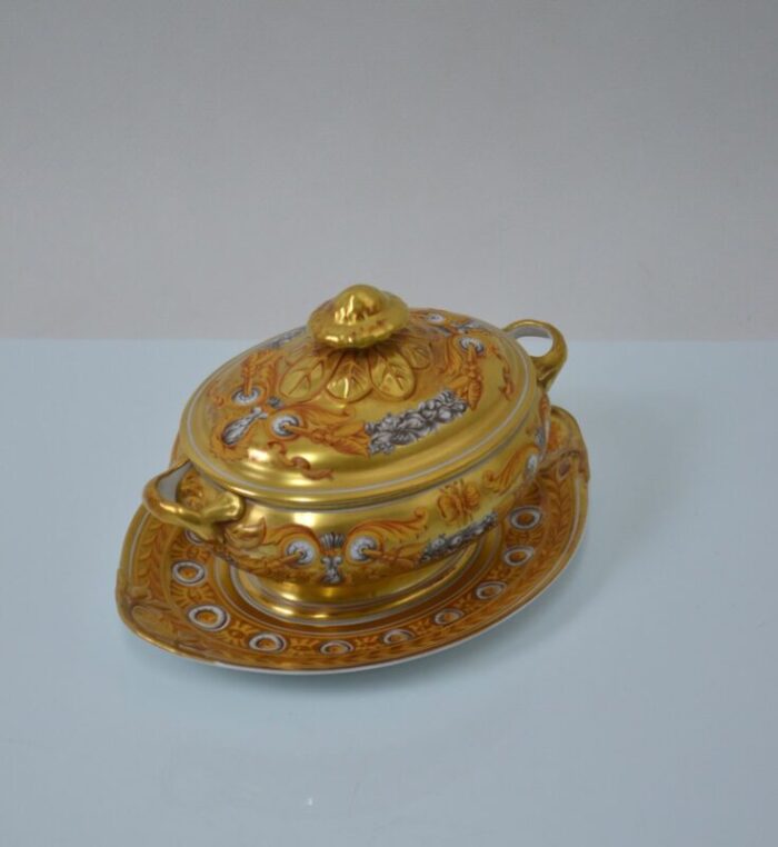 hand painted porcelain gravy boat with gold powder vista alegre 2