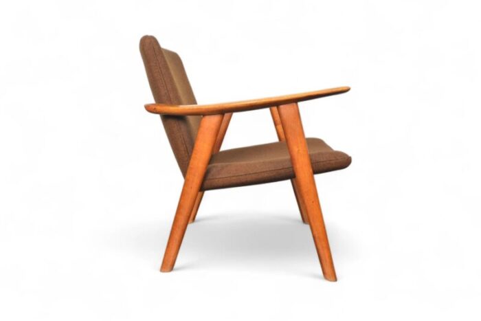 mid 20th century hans wegner jh517 buck lounge chair in oak 1032