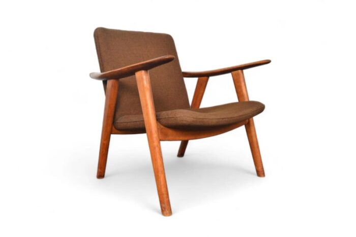 mid 20th century hans wegner jh517 buck lounge chair in oak 2474