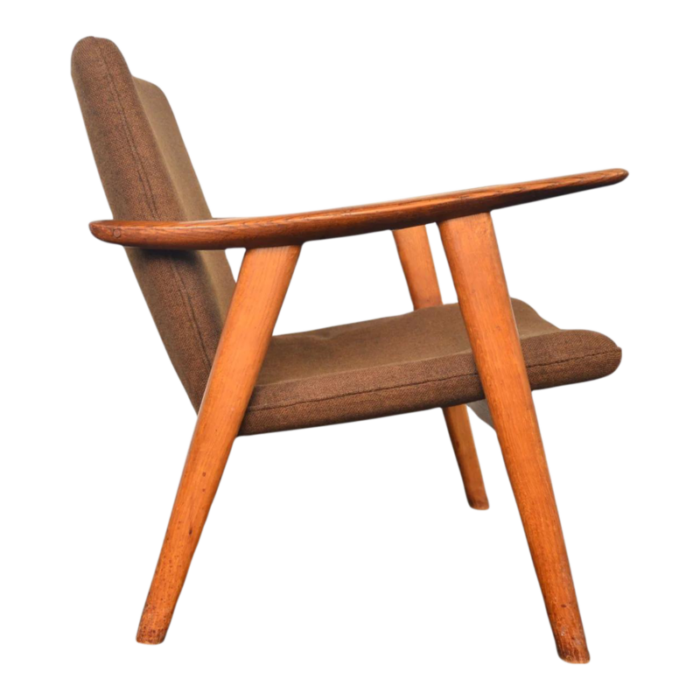 mid 20th century hans wegner jh517 buck lounge chair in oak 4860