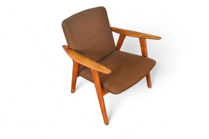 mid 20th century hans wegner jh517 buck lounge chair in oak 7916