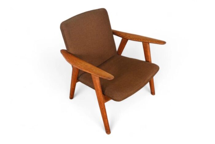 mid 20th century hans wegner jh517 buck lounge chair in oak 9033