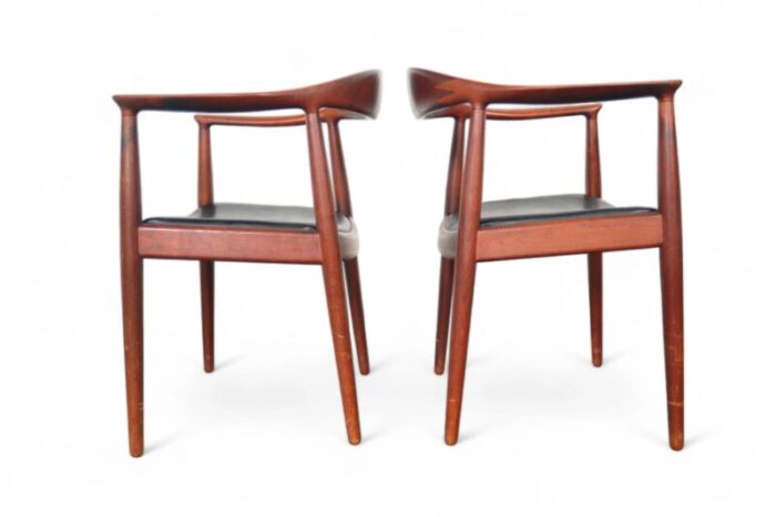 mid 20th century pair of hans wegner round chairs in teak 6352