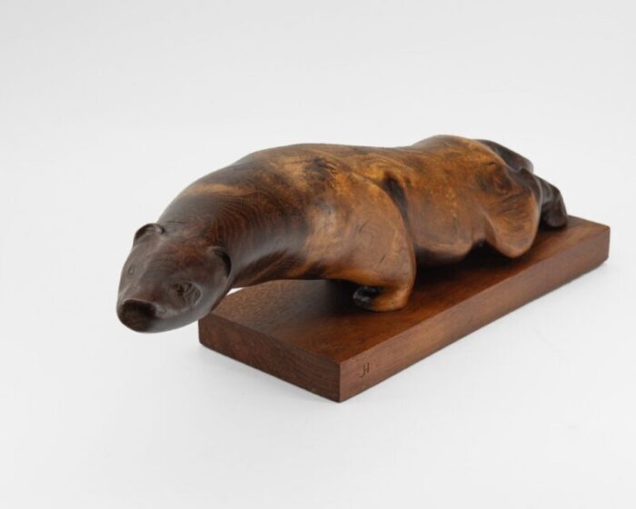 mid century carved burr elm otter sculpture 1960s 2