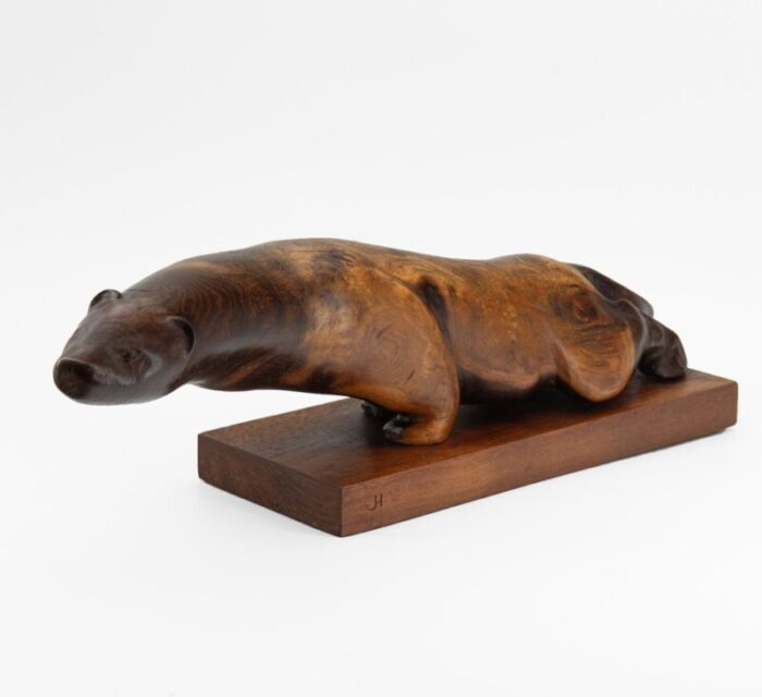 mid century carved burr elm otter sculpture 1960s 6