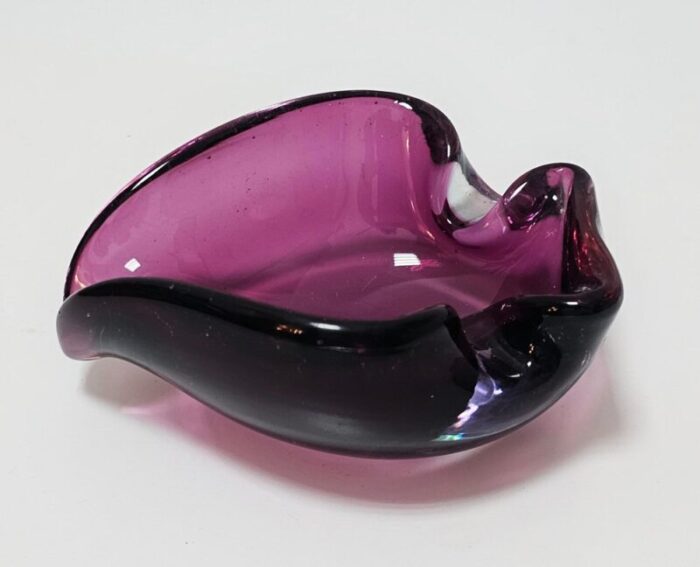 mid century modern murano glass ashtray in purple glass italy 1960s 2