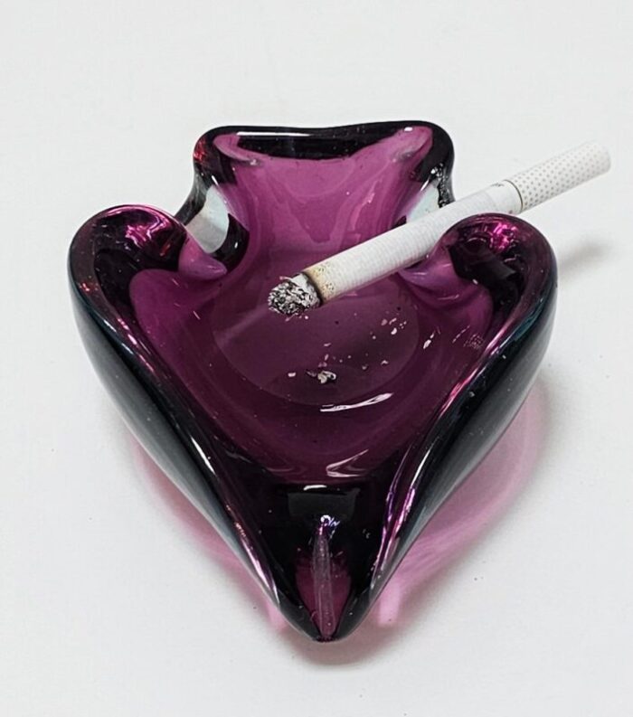 mid century modern murano glass ashtray in purple glass italy 1960s 4