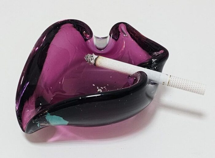 mid century modern murano glass ashtray in purple glass italy 1960s 6