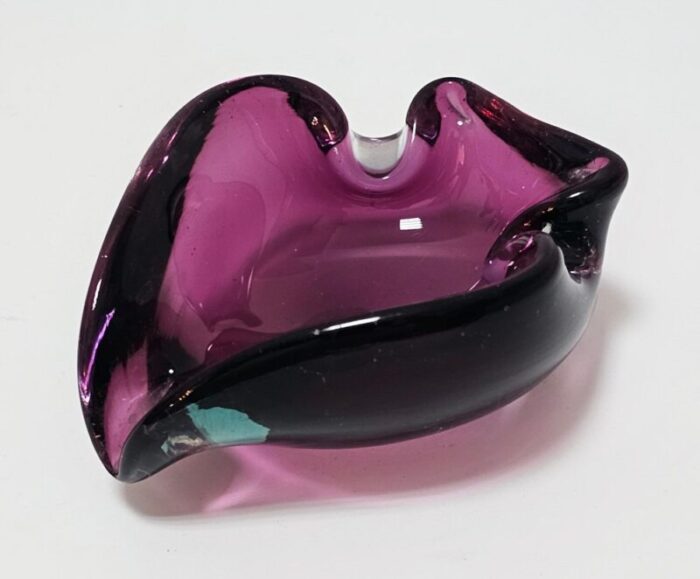 mid century modern murano glass ashtray in purple glass italy 1960s 8