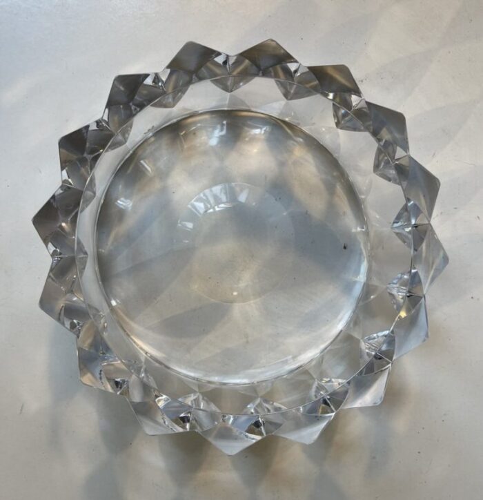 multi faceted crystal bowl by goeran waerff for kosta sweden 1980s 4