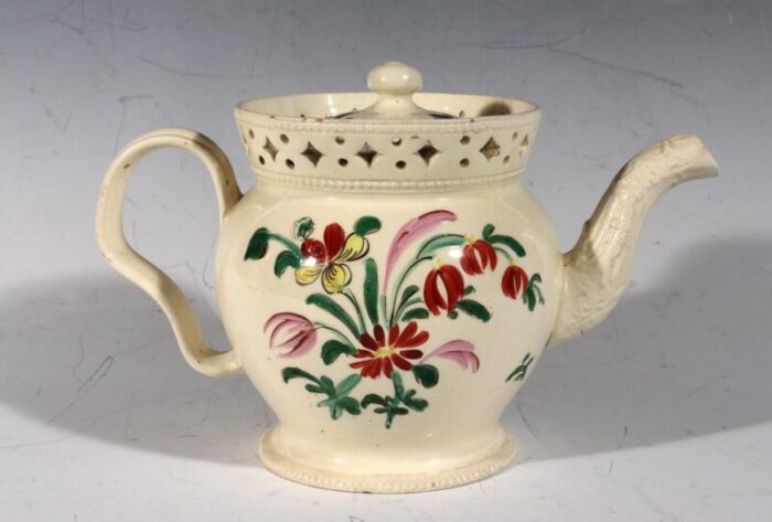 ny10011 creamware chinoiserie teapot 002 master