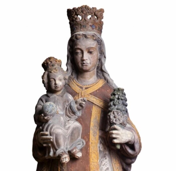 portuguese sculpture our lady with child jesus 17th century 4