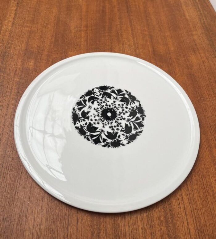 postmodern hilton series plate from rosenthal 1980s 1