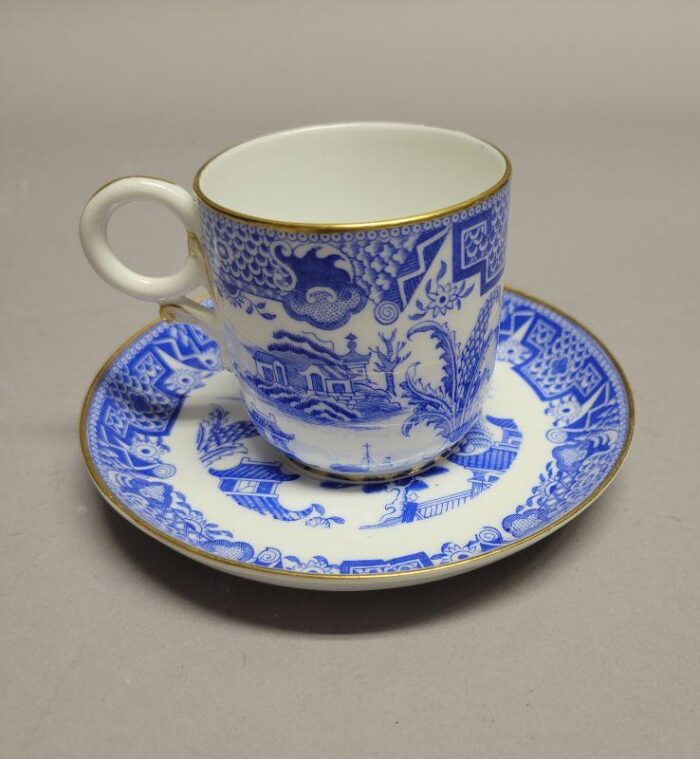 royal worcester blue willow demitasse or tea cups and saucers set of 6 7375