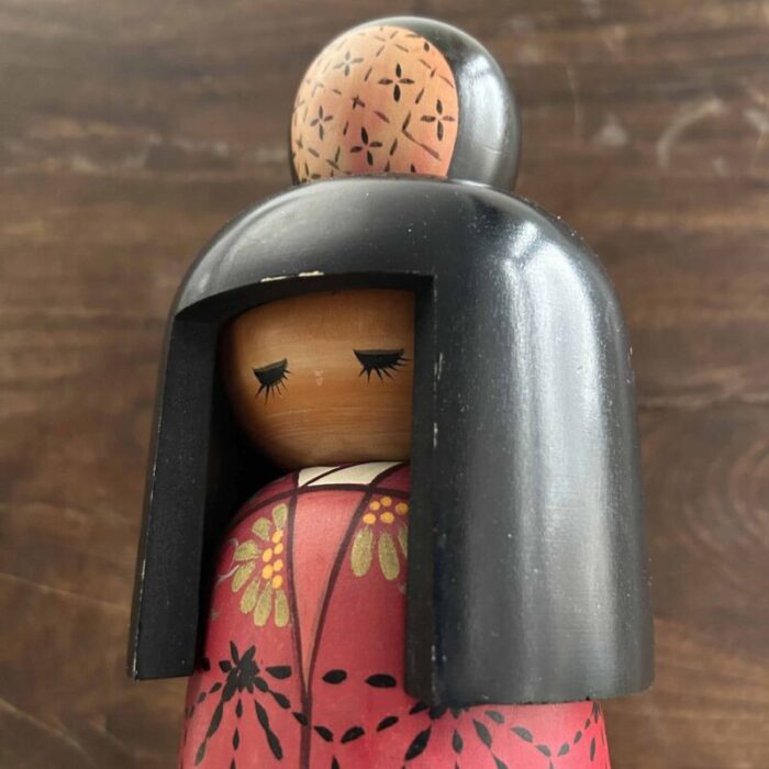 sosaku kokeshi doll by kazuo takamizawa japan 1970s 4