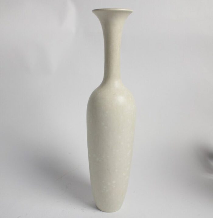 vase by gunnar nylund for roerstrand 1