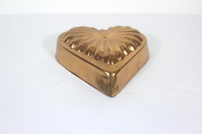 vintage copper heart mold 4948