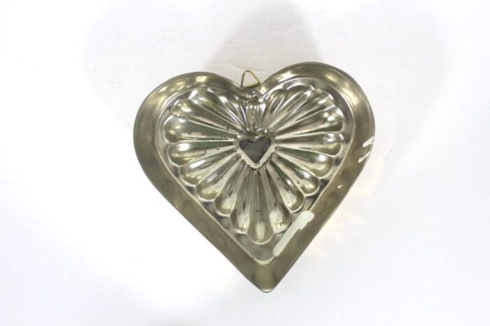 vintage copper heart mold 6720